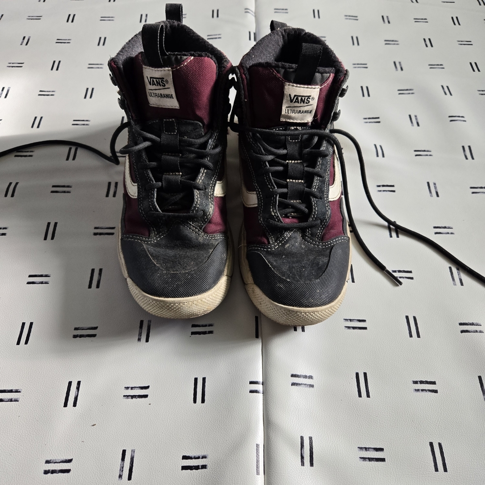 Vans Ultra Range Hiking Boots - Black and Burgundy